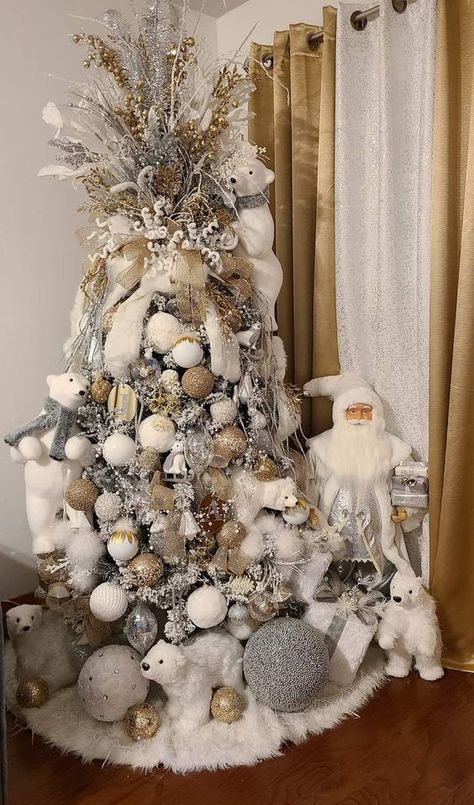 All White Christmas Tree, All White Christmas, Elegant Christmas Tree Decorations, White Christmas Tree Decorations, Modern Gardens, White Christmas Tree Ideas, Pretty Christmas Decorations, Garden Decoration Ideas, Christmas Tree Decorating Themes