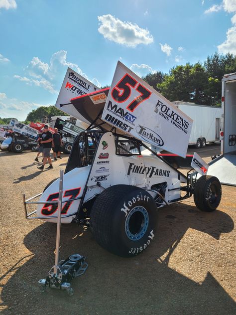 Kyle Larson and Christopher Bell unload for dirt sprint car racing Tonight, PA Speedweek continues in Abbottstown, Pennsylvania. The 3/8-mile dirt track of Lincon Speedway is set to host 410 dirt sprint cars. View 2021 Lincoln Speedway results below. NASCAR was busy in the Northeast on Sunday and two of those […] The post Lincoln Speedway Results: June 28, 2021 (PA Speedweek) appeared first on Racing News . Christopher Bell, Dirt Car Racing, Car 2023, Race Car Track, Dirt Track Cars, Sports Drawings, Racing Quotes, Sprint Car Racing, Dirt Late Models