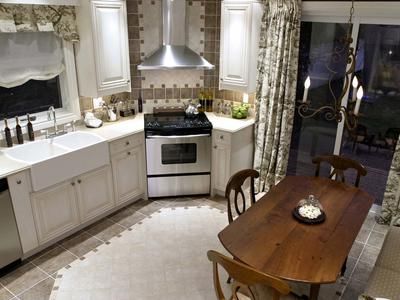 Candice Olson's Kitchen Design Cali House, Corner Stove, Stove Ideas, Top Kitchen Designs, One Wall Kitchen, Kitchen Design Styles, Kitchen Layouts, Kitchen Design Pictures, Galley Kitchens