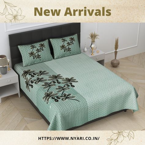 Unique Bed Sheets, Bedsheet Design, Designer Bed Sheets, Designer Bed, Canvas Drawings, Cotton Bedsheets, Air Pods, Super Cool, King Size