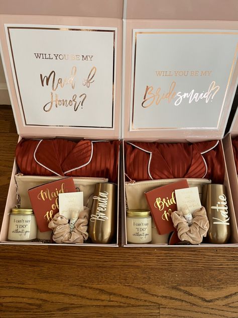 Fall Bridesmaid Box Ideas, Bridesmaid Proposal Burnt Orange, Burgundy Bridesmaid Proposal, Bridesmaid Gifts To Ask To Be In Wedding, Bridesmaid Boxes Simple, Burnt Orange Bridesmaid Proposal, Terracotta Bridesmaid Proposal, Bridesmaid Proposal Fall Theme, Wedding Party Proposal Boxes