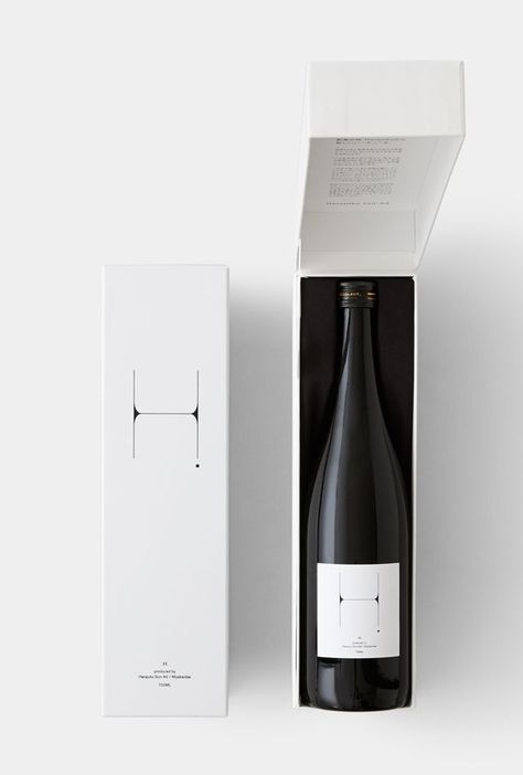 Creative Wine Label, Wine Bottle Packaging, Wine Label Packaging, Wine Packaging Design, Wine Bottle Design, Honey Packaging, Alcohol Packaging, Modern Packaging, Cosmetic Packaging Design