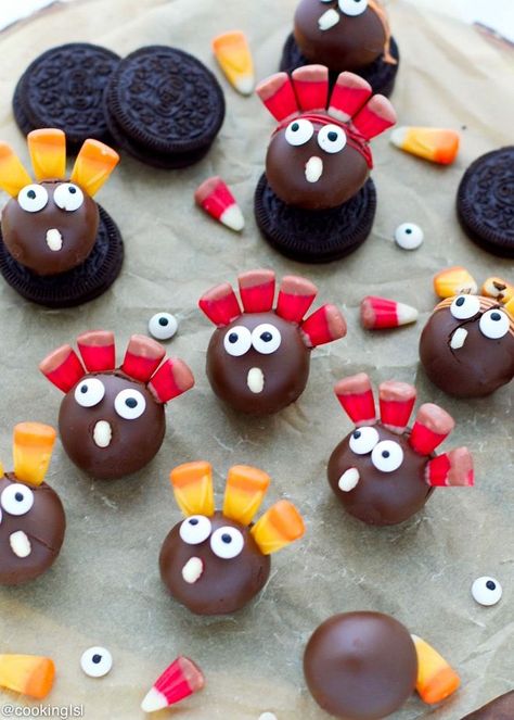 oreo-cookie-balls-thanksgiving-turkey-recipe Cookie Turkey, Oreo Turkey, Turkey Balls, Elegant Cake Pops, Oreo Cookie Balls, Cookie Balls, Turkey Cookies, Kickin It, Japanese Desserts