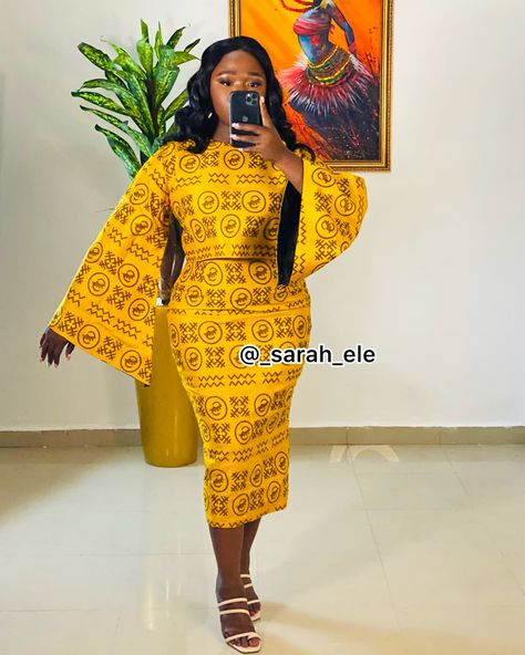 New in: ✨❤️🥰 The Angel Skirt and Crop top Normal price #18,000 Made of 80% cotton Ankara Sizes 6-22 Available to order in all sizes. Please send in your actual measurements if you are not sure of your size. PLS SEND US A DM OR CLICK THE LINK IN OUR BIO TO ORDER🙏 Ankara Crop Top And Skirt, Angel Skirt, Crop Top With Skirt, Ankara Crop Top, Skirt And Crop Top, Ankara Skirt And Blouse, Crop Top And Skirt, Ankara Skirt, African Inspired Clothing