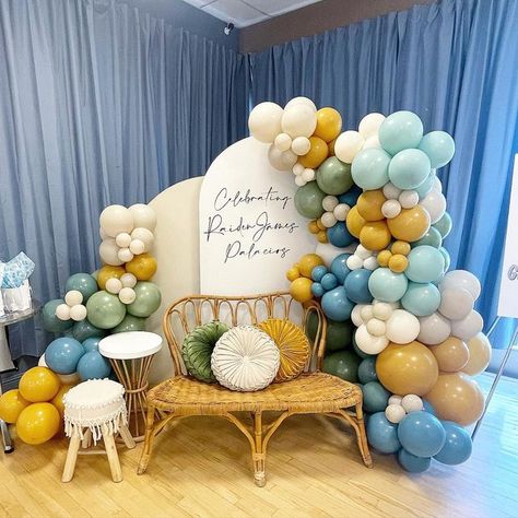 Balloons And Everything LLC on Instagram: "✨B&E Rentals✨ 🤍 Backdrop 🤍 Bench/pillows 🤍 Side table 🤍 Stool 🤍 Custom Phrase 🤍 Balloons #babyshower #balloons #balloongarland #backdrops" Backdrop With Bench, Side Table Stool, Events Business, Shower Bench, Bench Pillows, Instagram B, Blue Backdrops, Balloon Backdrop, Decorations Party