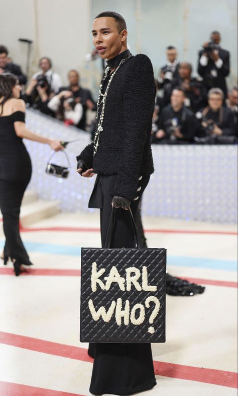 Met Gala Karl Lagerfeld, A Line Of Beauty, Karl Lagerfeld Men, High Fashion Men, Olivier Rousteing, Birthday Inspo, Fashion Menswear, Mens Streetwear, Karl Lagerfeld