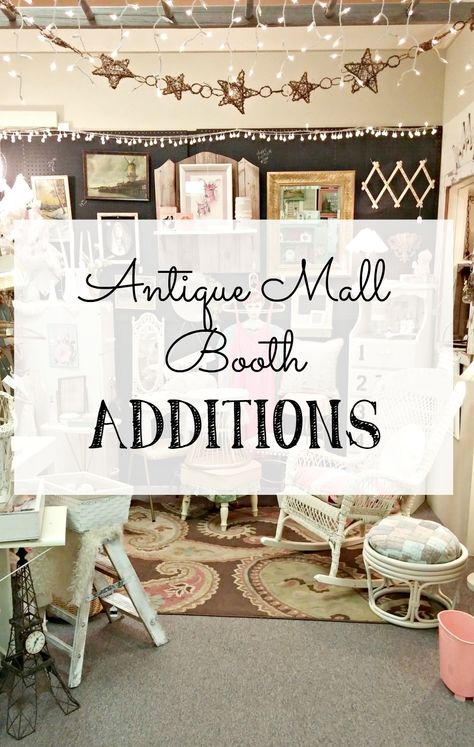 Antique Mall Booth Flea Market Booth Display Ideas, Antique Booth Ideas Staging, Antique Mall Booth Ideas, Wicker Chair Makeover, Vintage Markets Display, Vintage Shop Display, Vintage Booth Display, Flea Market Booth, Antique Booth Displays