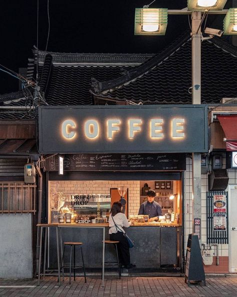 ᴄᴏꜰꜰᴇᴇ & ᴄᴀꜰᴇ ɢᴜɪᴅᴇ on Instagram: “Drip & Drop. I've been championing International coffee shops this month. One from my list of Japanese cafes to visit is Drip & Drop.…” Korea Life Aesthetic, Korean City Aesthetic, Korean City, Korean Coffee, Korean Cafe, Drip Drop, South Korea Seoul, Coffee Shop Aesthetic, Coffeehouse