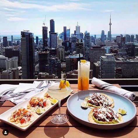 Five Toronto Restaurants with a View Toronto Rooftop Bars, Toronto Canada Summer Outfits, Sunshine Snacks, Canadian Aesthetic, Summer In Toronto, Toronto Vacation, Toronto Canada Travel, Best Restaurants In Toronto, Bar Restaurant Design