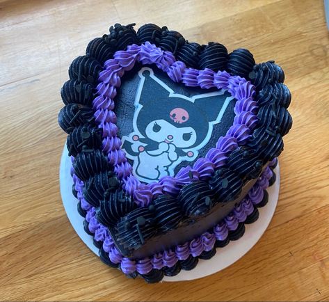 Black and purple kuromi cake with black sprinkles Purple Vintage Cake, Kuromi Cake, Purple Kuromi, Heart Shaped Birthday Cake, Aaliyah Birthday, Hello Kitty Birthday Cake, Purple Cakes Birthday, Cake Heart, Purple Birthday Party