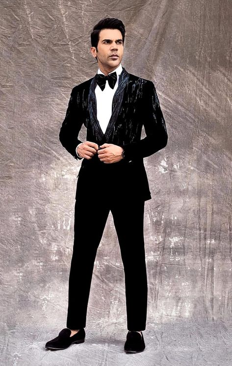 Sangeet Outfit For Men, Unique Tuxedos, Rajkumar Rao, Reception Suits, Sequins Blazer, Designer Tuxedo, Black Tuxedo Suit, Rajkummar Rao, Velvet Tuxedo