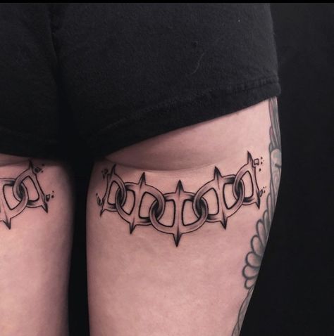 Thigh Chain Tattoo, Back Of Thigh Tattoo, Chain Tattoo, Thigh Chain, Thigh Tattoo, Back Tattoo, Geometric Tattoo, Chain Link, Tattoos