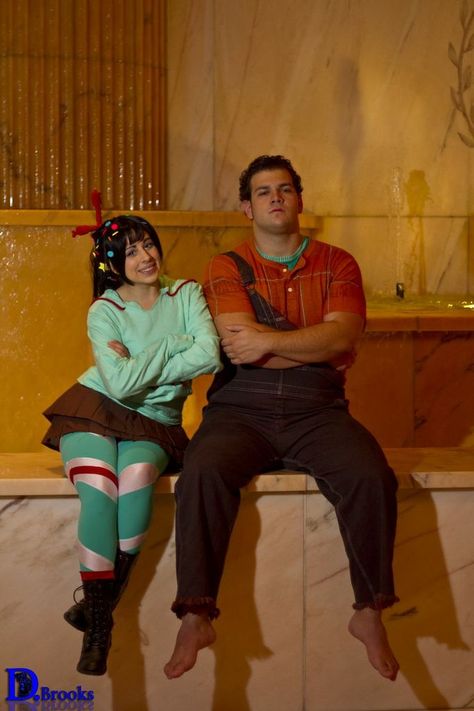 wreck it ralph and vanellope von schweets costume / cosplay Wreck It Ralph And Vanellope Costume, Unique Couples Halloween Costume Ideas 90s, Wreck It Ralph And Vanellope, Wreck It Ralph Cosplay, Ralph And Vanellope, Alcohol Cakes, Vanellope Cosplay, Wreck It Ralph Costume, Halloween Boards