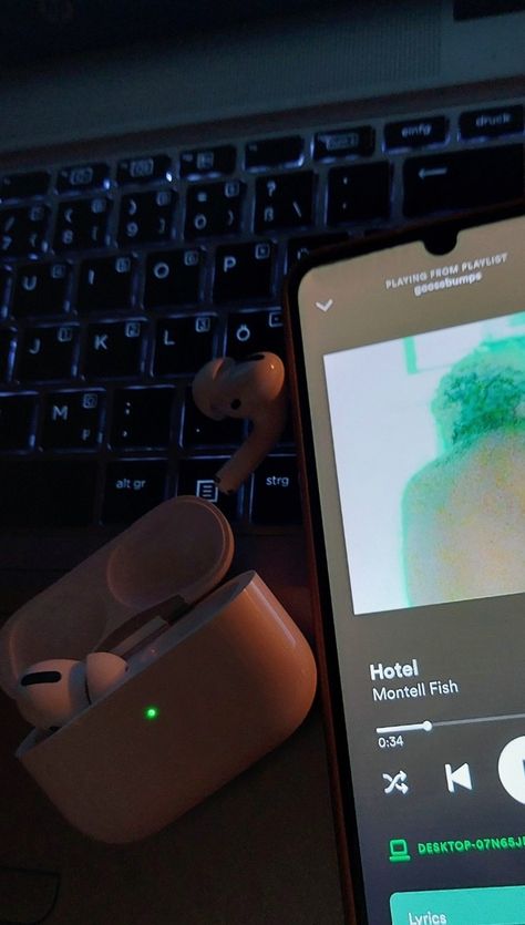 #spotify #hotel #airpodspro #airpodsaesthetic #laptop #spotifyaesthetic #storyinspo #MontellFish Laptop And Airpods Aesthetic, Spotify Aesthetic Story, Montell Fish, Iphone Ideas, Instagram Creative Ideas, Snap Quotes, Creative Instagram Stories, Foto Ideas Instagram, Instagram Creative