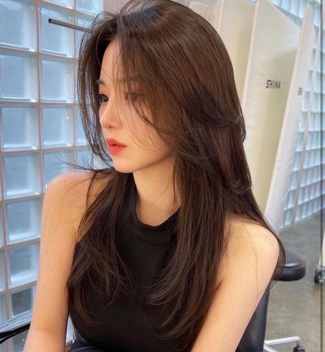 Korean Long Hair, Asian Long Hair, Extension Hair, Hair Inspiration Long, Layered Haircuts For Medium Hair, Girl Haircut, Hairstyles For Layered Hair, Long Layered Haircuts, Haircuts For Medium Hair