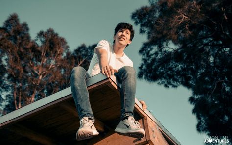 5 Things You Need to Know to Support your Teen with Sensory Processing Difficulties Sitting On Roof, Senior Picture Poses, Funny Senior Pictures, Unique Senior Pictures, Famous Pictures, Senior Guys, Sitting Poses, Man Sitting, Senior Pictures Poses