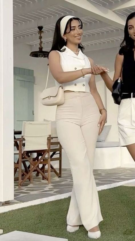 Cream Outfits For Women Summer, Cute Outfit Work, Stylish Spring Outfit 2024, Corporate Baddie Summer Outfits, Corporate Baddie Aesthetic Outfit, Classy Feminine Aesthetic, Modest Outfit Ideas Summer, Classy Summer Outfits Aesthetic, Corporate Summer Outfits