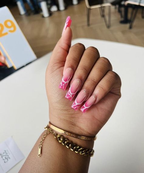 Trendy Stiletto Nails, Acrylic Nails Stiletto, Natural Nails Manicure, Pop Art Nails, Acrylic Nails Nude, Nyc Nails, Pointy Nails, French Tip Nail Designs, Drip Nails