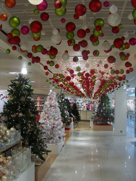 Christmas Celin Decorations, Christmas Hallway Ideas, Christmas Ceiling Decorations Ideas, Christmas Hallway Decorations, Christmas Grotto Ideas, Hospital Christmas, Christmas Ceiling Decorations, Christmas Hallway, Church Christmas Party