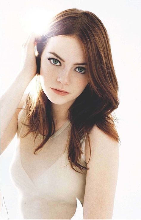 Emma Stone Red Hair, Emma Stone Hair, Pretty Redhead, Evan Rachel Wood, Pink Wedding Cake, Ginger Girls, High Design, Famous Girls, Amanda Seyfried