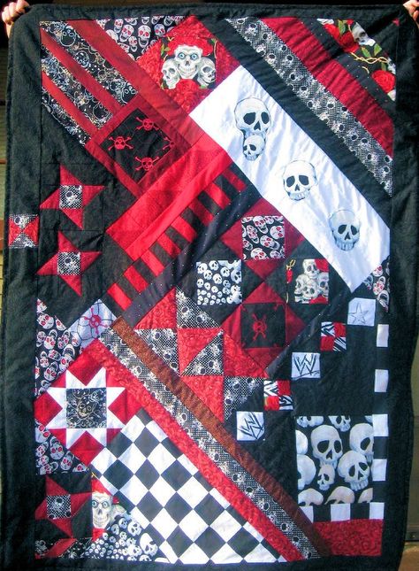 goth quilt | Goth" quilt I made for my daughter Gothic Quilt Ideas, Goth Quilt Patterns, Witchy Quilt Pattern, Goth Sewing Projects, Horror Quilt, Goth Sewing Patterns, Goth Quilt, Gothic Quilt, Goth Sewing