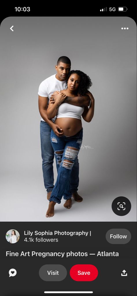 Jeans Photoshoot Ideas Couple, Blue Jeans Maternity Shoot, Jean Maternity Shoot Couple, Jeans Maternity Shoot Couple, Blue Jean Maternity Pictures, Maternity Jeans Photoshoot, 90s Maternity Shoot, Denim Pregnancy Photoshoot, Denim Maternity Shoot Pregnancy Photos