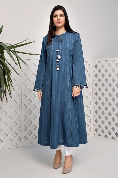 Salwar Kamiz Designs Latest, Paint Kurti Designs Latest, Lawn Kurti Designs Latest, Lawn Kurti Designs, Lawn Frock Design, Dress Design Pakistani, Simple Dress Styles, Applied Psychology, Simple Frocks