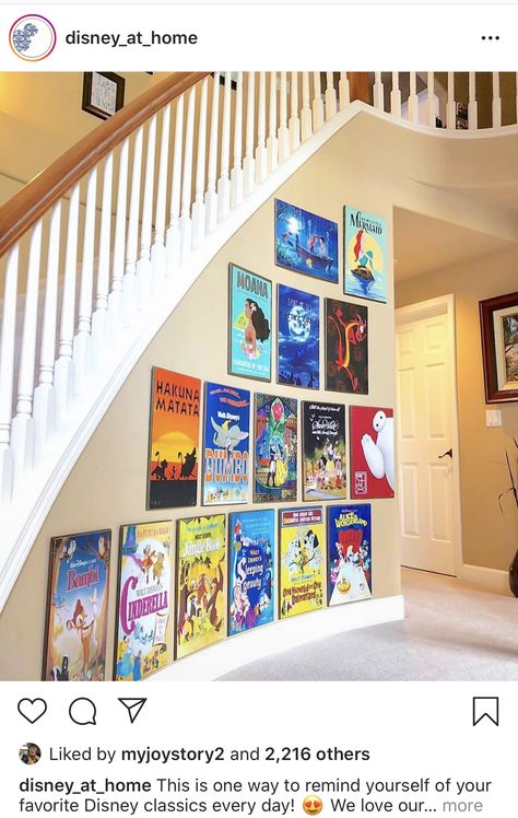 Adult Disney Bedroom, Disney Themed Bedrooms, Disney House Ideas, Casa Disney, Disney Bathroom, Disney Room Decor, Disney Bedrooms, Disney Rooms, Poster Display