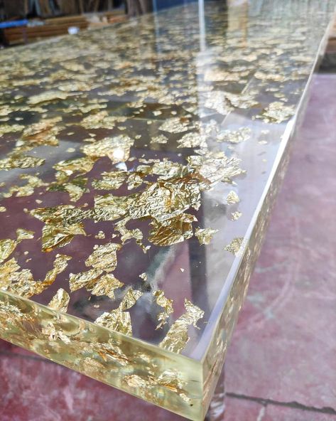 Gold Epoxy Countertop, Amethyst Furniture, Gold Epoxy Table, Glitter Epoxy Countertop, Gold Countertop, Unique Countertops, Epoxy Furniture, Coffee Table Office, Resin Tables