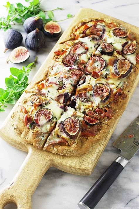 Mission Fig Recipes, Prosciutto Flatbread, Fig Flatbread, Fig Pizza, Gorgonzola Sauce, Black Mission Fig, Fig Recipes, Fine Dining Recipes, Flatbread Recipes