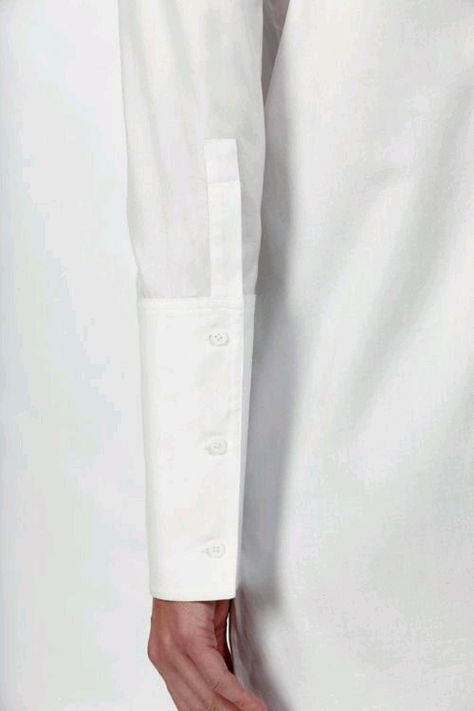 Detail Couture, Classic White Shirt, Shirt Detail, Design Textile, Clothing Details, Business Outfit, White Shirts, Mode Inspiration, Style Outfits