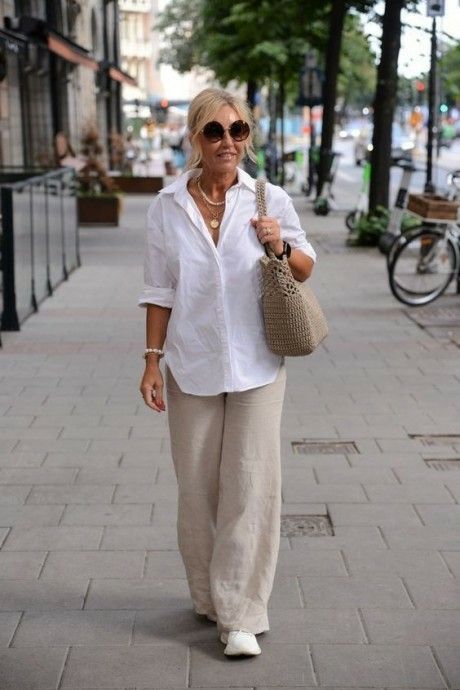 Stylish Outfits For Women Over 50, Over 60 Fashion, Mom Fashion, Older Women Fashion, Mode Casual, 60 Fashion, Over 50 Womens Fashion, Casual Chic Outfit, Fashion Mistakes