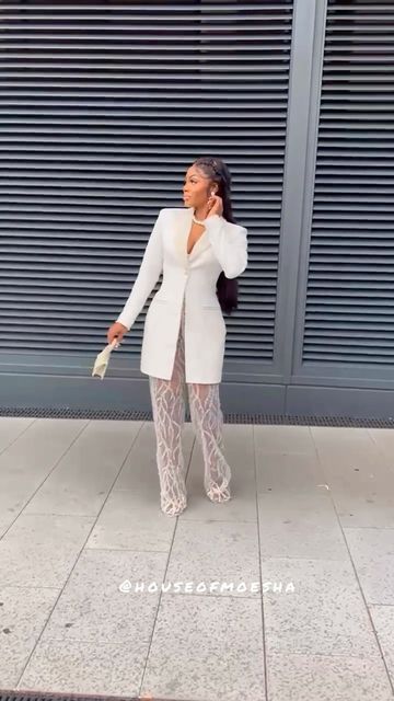 Blazers Styles For Women, White Blazer Outfits For Women Classy, Classy All White Outfit, How To Style A White Dress Classy, White Blazer Outfit Black Women, Blazer Outfits For Wedding Women, Chic All White Outfit, All White Classy Outfits For Women, How To Style A Blazer Dress