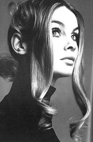 Jean Shrimpton, photo by Richard Avedon, Vogue UK, 1969 Richard Avedon Portraits, Richard Avedon Photos, Richard Avedon Photography, Jean Shrimpton, Irving Penn, Rudolf Nureyev, Paolo Roversi, Helmut Newton, Tim Walker