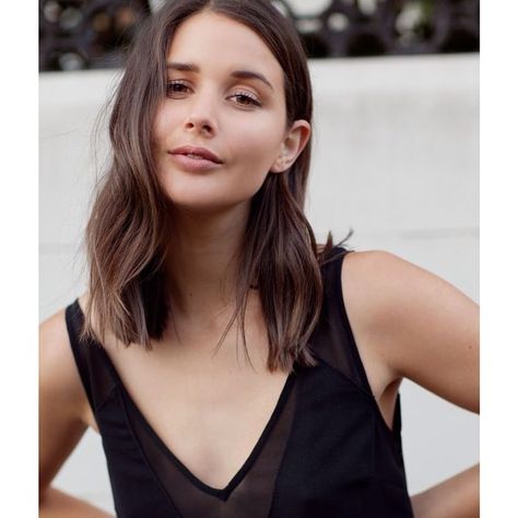 Sara Donaldson from @harperandharley - her style is impeccable! #style #harperandharley #beauty #inspo Harper Harley, Harper And Harley, Sara Donaldson, Concert Hairstyles, Mid Length Hair, New Haircuts, Long Bob, Shoulder Length Hair, Length Hair