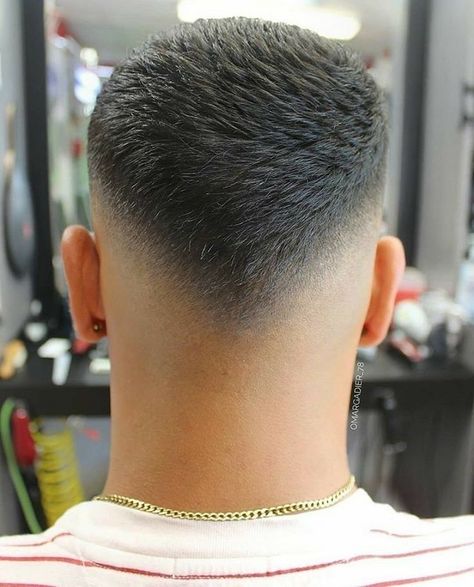 Men Fade Haircut Short, Short Fade Haircut, Hair Cut Guide, Mens Hairstyles Fade, Mens Haircuts Short Hair, Gents Hair Style, Mens Hairstyles Thick Hair, Cool Mens Haircuts, Faded Hair