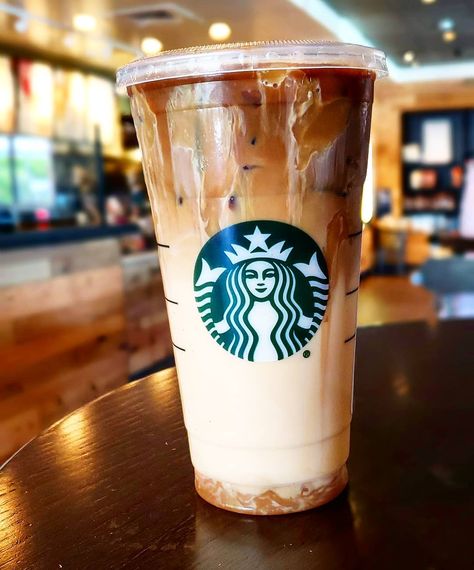 Caramel or Carmel? . . Venti Iced Caramel Machiatto  3 pumps vanilla 2 pumps pumpkin sauce . . . . . . . . . . . .   #basic #starbucks #psl #pumpkinspice #fall #sdfoodies #brandnew #hot #cute #drinkporn #foodporn #dessert #icecream #popular #photography #chaittea #chai #iced #coffee #latte #espresso #machiatto #icedcoffee #icedtea #new #foodie #foodiesd #sandiegofoodie #sandiegofoodies #hungry Starbucks Vanilla Iced Coffee, Shaken Espresso Starbucks, Starbucks Vanilla Latte, Coffee Calories, Shaken Espresso, Oat Milk Latte, Vanilla Iced Coffee, Starbucks Vanilla, Iced Starbucks Drinks