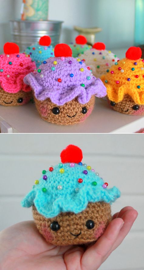 Cupcake Pincushion - Free Pattern Cupcake Crochet, Crochet Pincushion, Crochet Cupcake, Crochet Free Patterns, Pin Cushions Patterns, Crochet Mignon, Confection Au Crochet, Easy Crochet Patterns Free, Pola Amigurumi