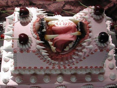 Very cool scary mouth cake! Horror Cake, Halloween Torte, Scary Cakes, Crazy Cakes, Halloween Cakes, Pretty Cakes, Cute Cakes, Let Them Eat Cake, Pretty Food