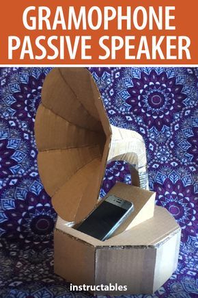 Cardboard Speakers Boxes, Things You Can Do With Cardboard, Cardboard Building Projects, Cool Cardboard Creations, Cardboard Gramophone, Useful Cardboard Crafts, Diy Phonograph, Diy Gramophone, Cardboard Builds