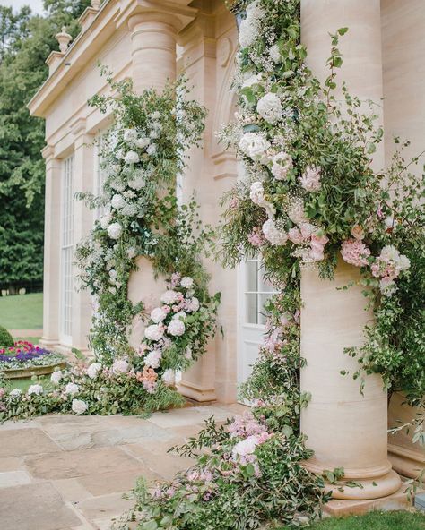 Time for a close up... Ruth’s column installations in all their floral, organic, enchanting, ombré, imaginative, jaw-dropping glory. Blooms… Wedding Columns, Flower Installation, Wedding Ceremony Flowers, Organic Wedding, Ceremony Inspiration, Ceremony Arch, Ceremony Flowers, Olive Garden, Ceremony Backdrop