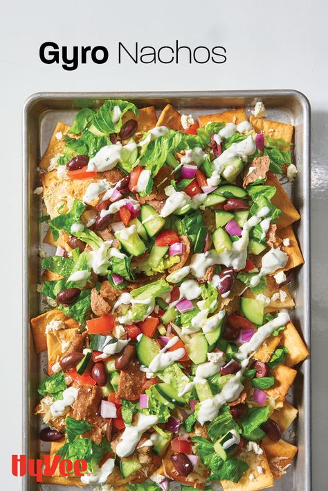 Greek Nachos, Greek Yogurt Dip, Beef Gyro, Greek Foods, Chicken And Bacon, Nacho Chips, Yogurt Dip, Lunch Idea, Tzatziki Sauce