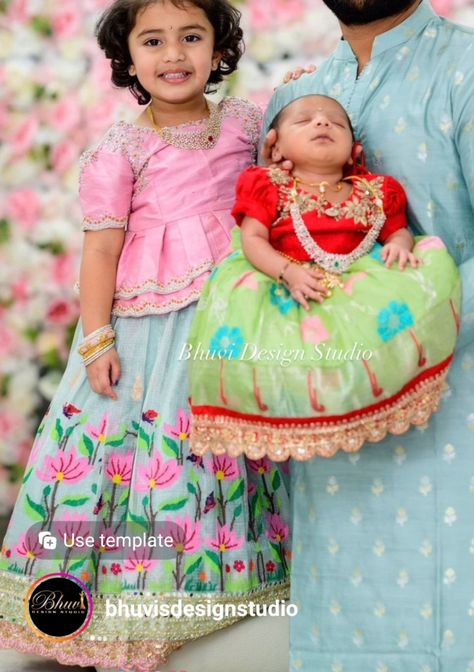 Kota Lehenga Designs, Kids Frocks Design Traditional Indian, Chokers For Kids, Traditional Baby Dresses, Lehanga For Kids, Baby Lehenga, Mom Daughter Matching Dresses