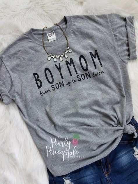 A great idea for a boy mom shirt! Motherhood Shirts, Mom Of Boys Shirt, Custom T Shirt Printing, Cute Shirt Designs, Boys Shirt, Mom Life Shirt, Vinyl Shirts, Simple Shirts, Boy Mom