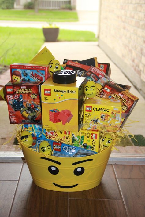 Lego Gift Basket Auction, Lego Silent Auction Basket, Lego Easter Ideas, Lego Auction Basket Ideas, Lego Gift Basket Ideas, Lego Raffle Basket Ideas, Lego Basket Ideas, Lego Gift Basket, Gamer Easter Basket Ideas