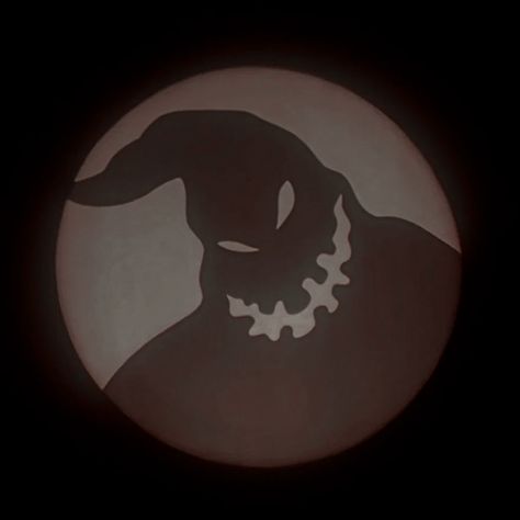 oogie boogie moon icon, disney, the nightmare before christmas, halloween, #disneyicons #halloween #thenightmarebeforechristmas Oogie Boogie Moon Tattoo, Vintage Nightmare Before Christmas, Halloween Pfp Nightmare Before Christmas, Nightmare Before Christmas Profile Pic, Nightmare Before Christmas Asethic, Night Mare Before Christmas Aesthetic, Oogie Boogie Drawings, Zero Pfp Nightmare Before Christmas, Oogie Boogie Quotes