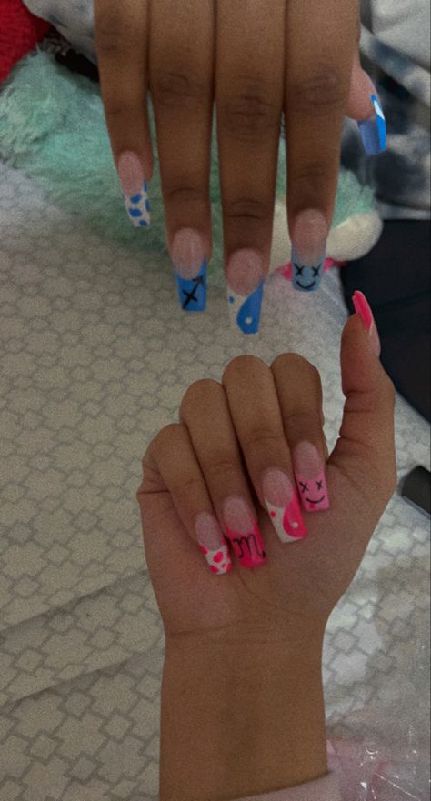 pink and blue tapered square nails Matching Nails With Cousin, Cute Preppy Nails Pink, Best Friend Nail Designs, Nail Inspo For Best Friends, Nails By Vic, Duo Nail Ideas, Pink And Blue French Tips, Blue Nails Short Coffin, Different Colour Nails On Each Hand