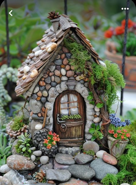 Garden Ideas Drawing, Ideas Drawing Easy, Fairy Garden Box, Fairy Garden Design Ideas, Whimsical Fairy Garden, Pumpkin Fairy House, Magical Childhood, Fairy Garden Mushrooms, Enchanted Gardens