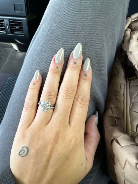 Hailey Bieber - Rhode - Glazed Grey Nails Grey Hailey Bieber Nails, Hailey Bieber Grey Nails, Grey Glazed Nails, Bieber Nails, Hayley Bieber, Grey Nails, Aesthetic Nail, Gray Nails, Gray Aesthetic