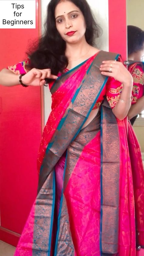 Silk Saree Draping Ideas, How To Saree Draping Styles, Latest Saree Blouse Designs 2024, Silk Saree Colour Combinations, Kanjivaram Blouse Designs, Different Saree Draping Styles Indian, How To Drape A Saree, Saree Wearing Tips, Kanjivaram Saree Blouse Design